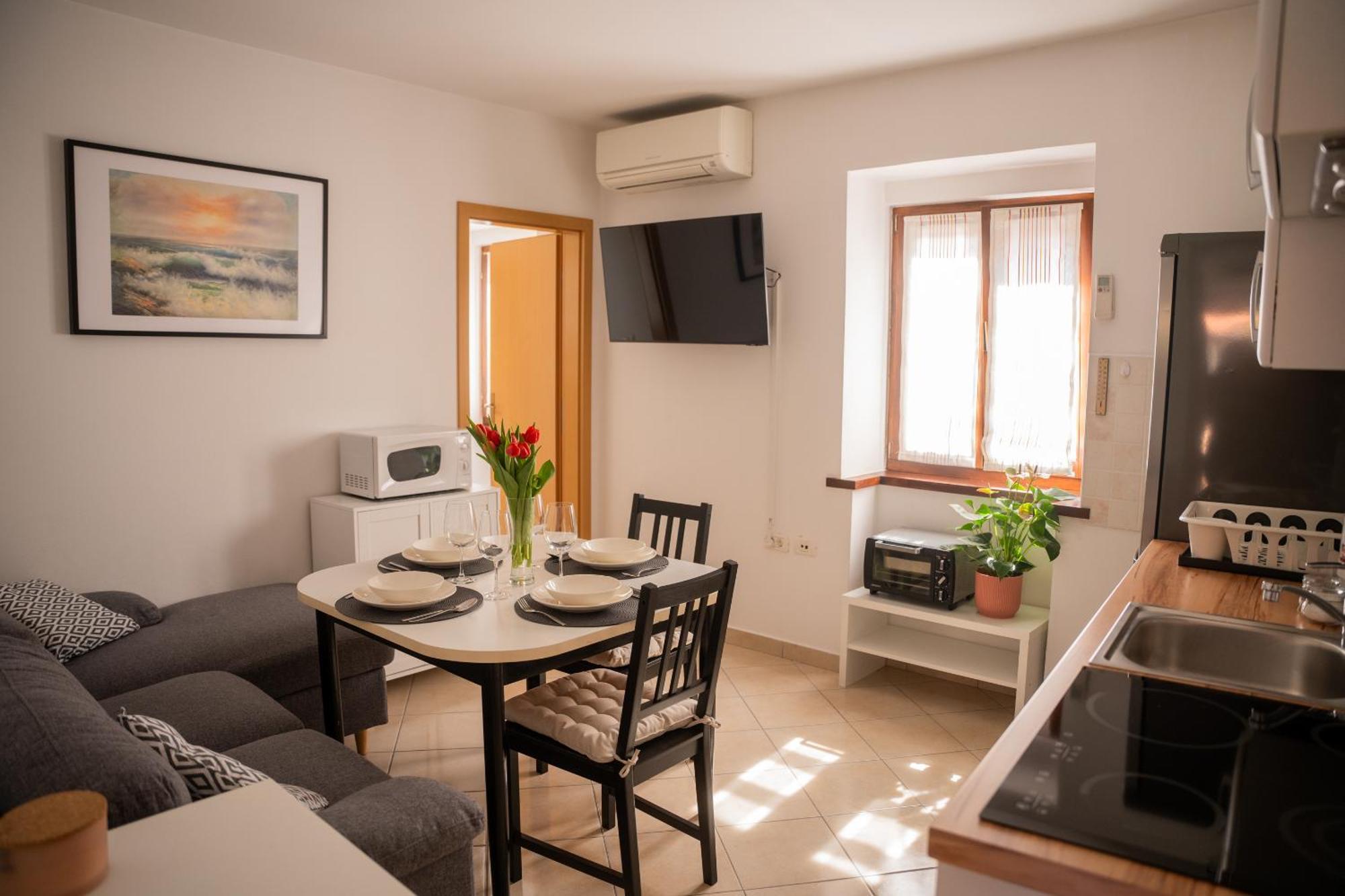 Apartment Uno Koper Exterior photo
